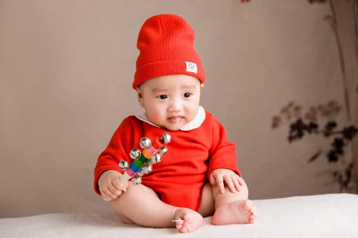 雅安六个月宝宝总是摇头